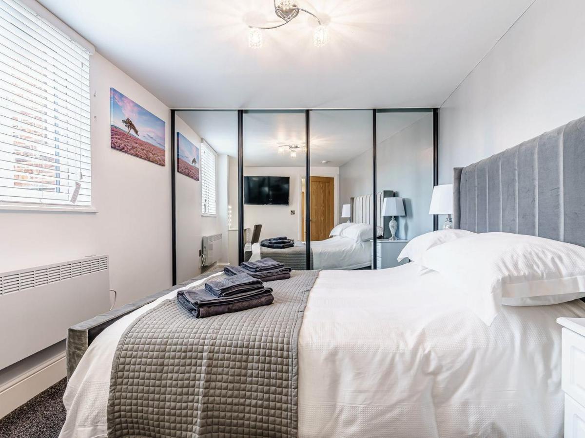 Tower Apartment Whitby Luaran gambar